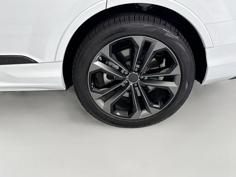 Certified 2026 Audi Q7 3.0T Premium Plus w/ Premium Plus Package AWD/4WD image 30