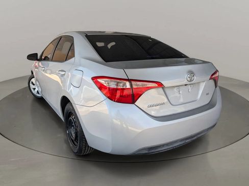 Used 2017 Toyota Corolla LE FWD image 3