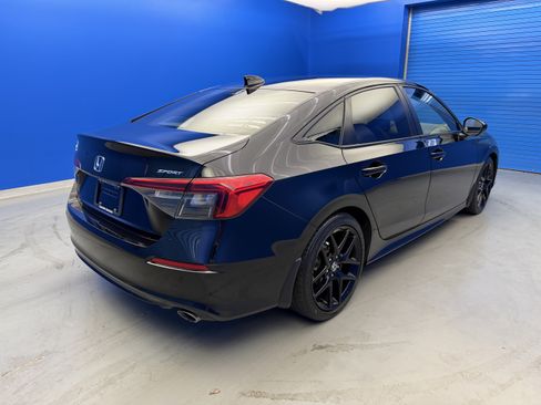 Used 2023 Honda Civic Sport image 7