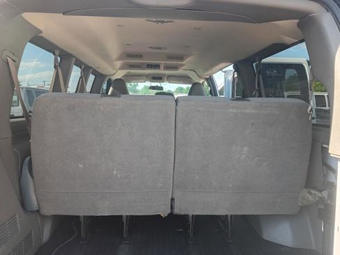 Used 2019 Chevrolet Express 3500 LS RWD image 23