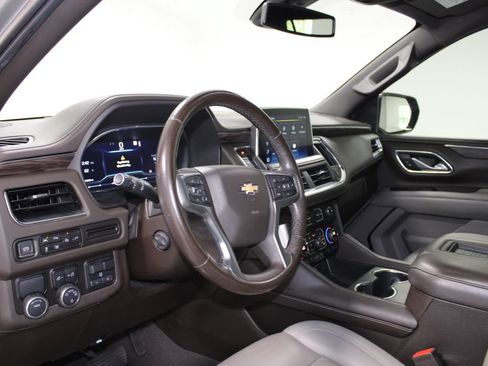 Used 2022 Chevrolet Tahoe LT w/ Luxury Package RWD image 23