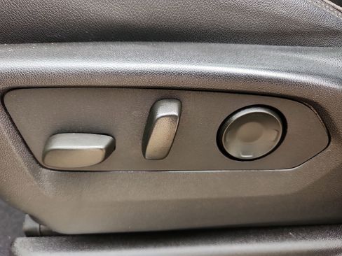 Used 2024 Chevrolet Tahoe High Country image 15