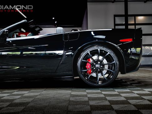 Used 2013 Chevrolet Corvette 427 w/ Z06 Carbon Fiber Package image 10