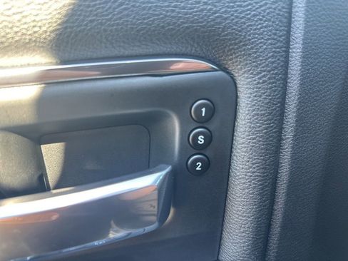 New 2026 RAM 2500 Laramie AWD/4WD image 15