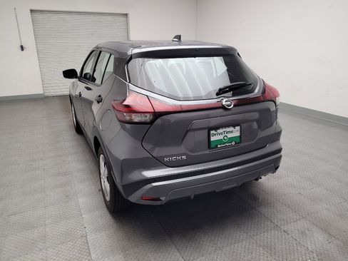 Used 2021 Nissan Kicks S FWD image 6