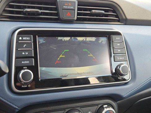 Used 2025 Nissan Versa SV FWD image 23