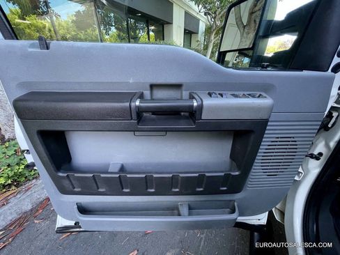 Used 2014 Ford F250 XLT w/ Camper Package image 21