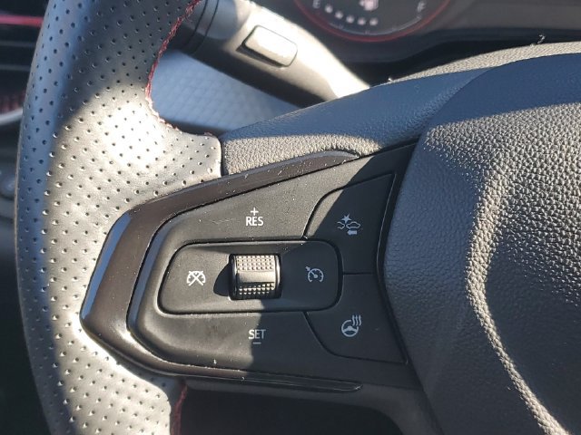 Certified 2024 Chevrolet Trax RS w/ Sunroof Package FWD image 20
