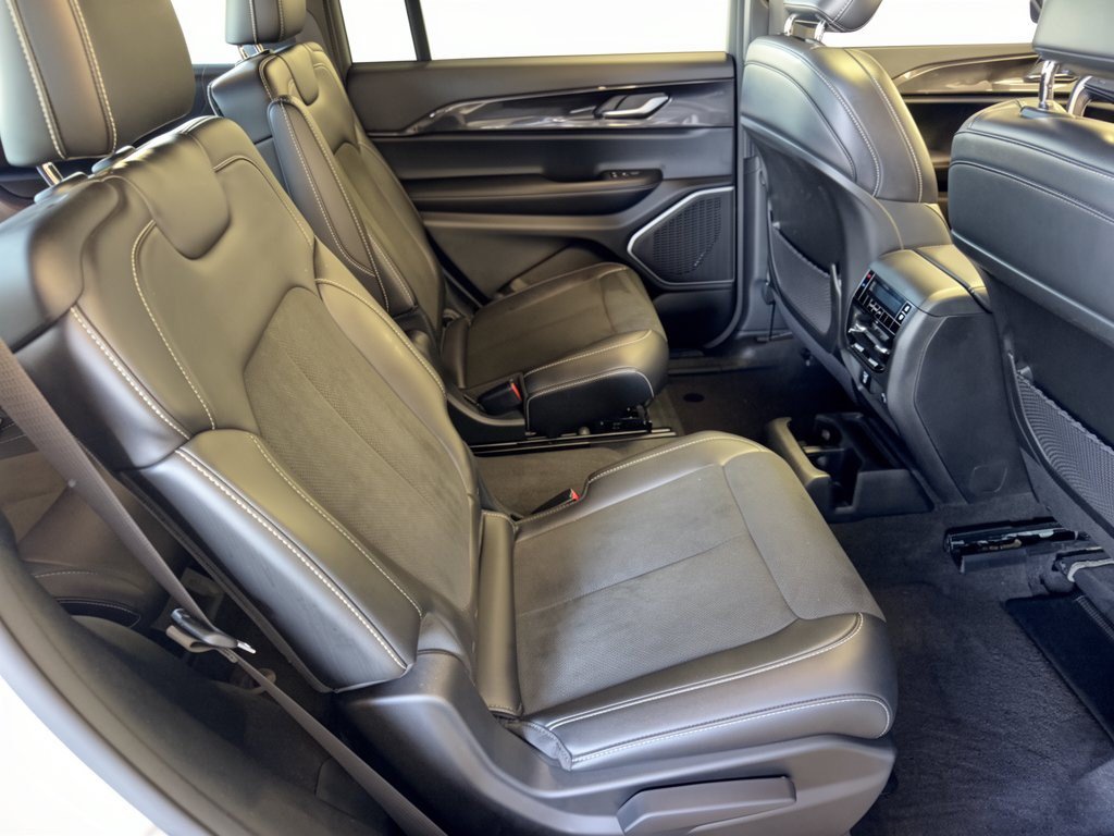 Used 2021 Jeep Grand Cherokee L Laredo RWD image 29