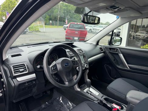 Used 2016 Subaru Forester 2.5i Premium w/ All-Weather Package AWD/4WD image 10