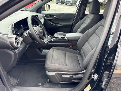 Used 2025 Chevrolet Equinox LT AWD/4WD image 15