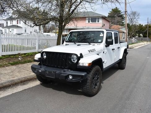 Used 2021 Jeep Gladiator Willys image 2