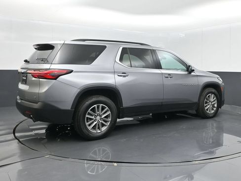 Used 2023 Chevrolet Traverse LT AWD/4WD image 8