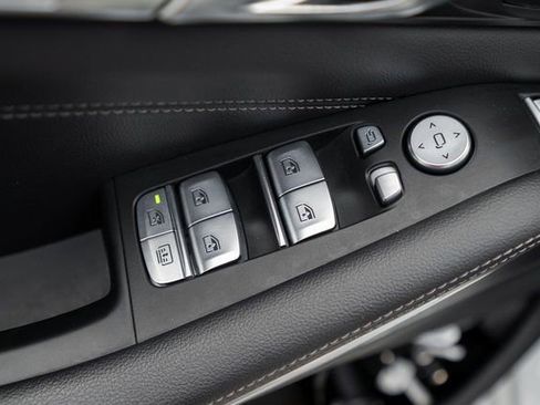 Used 2022 BMW X7 xDrive40i w/ Premium Package image 18