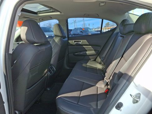 Used 2018 Acura TLX V6 image 10