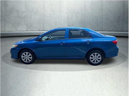 Used 2010 Toyota Corolla LE FWD image 6