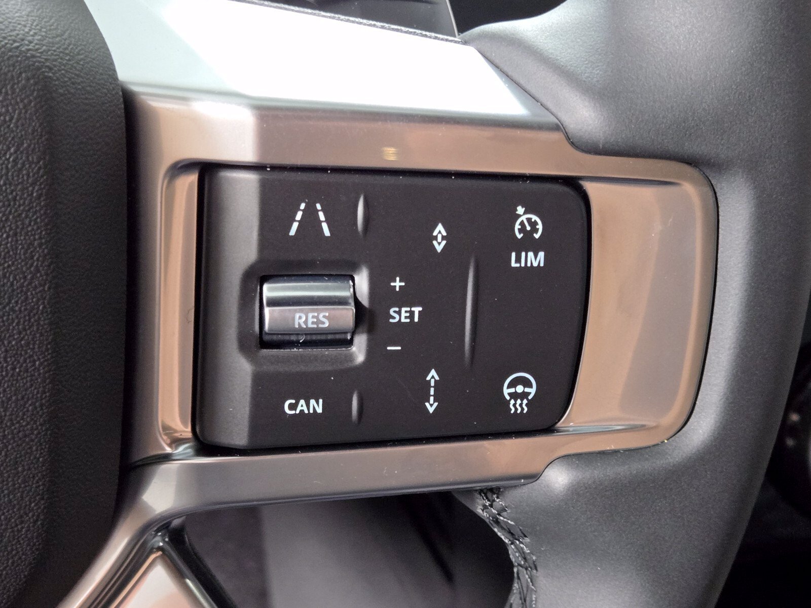 New 2026 Land Rover Discovery S AWD/4WD image 25