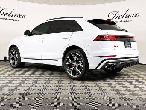 Used 2023 Audi SQ8 Premium Plus w/ SQ8 Luxury Package AWD/4WD image 4