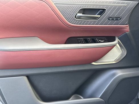 New 2026 INFINITI QX80 Autograph image 14