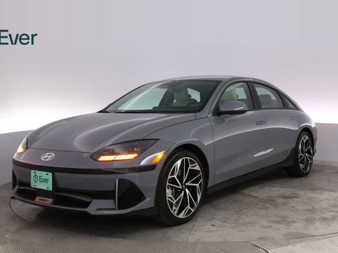 Used 2023 Hyundai Ioniq 6 Limited RWD image 2