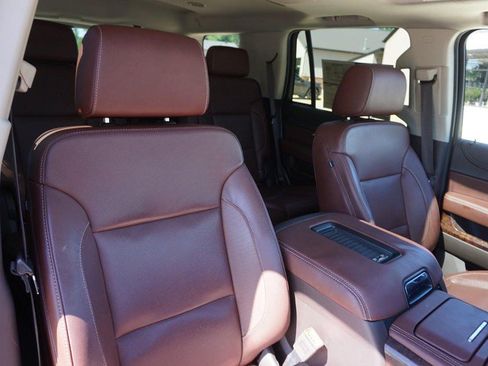 Used 2019 Chevrolet Tahoe Premier AWD/4WD image 35