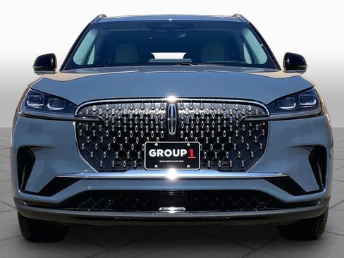 Used 2025 Lincoln Aviator Reserve w/ Luxury Package RWD image 4