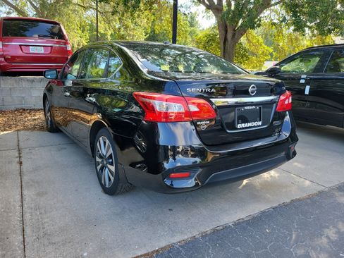 Used 2019 Nissan Sentra SV w/ Special Edition Package FWD image 6