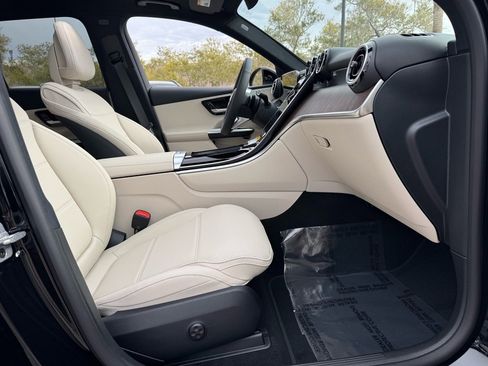 New 2026 Mercedes-Benz GLC 300 image 18