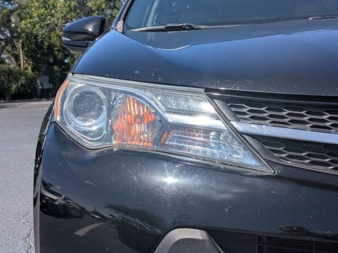Used 2013 Toyota RAV4 Limited AWD/4WD image 10