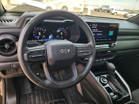 Used 2025 Chevrolet Colorado Trail Boss image 2