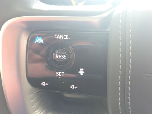 Certified 2025 INFINITI QX80 Sensory image 41