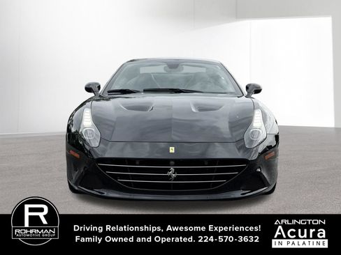 Used 2015 Ferrari California T RWD image 9