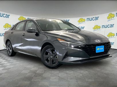 Used 2023 Hyundai Elantra SEL w/ Cargo Package