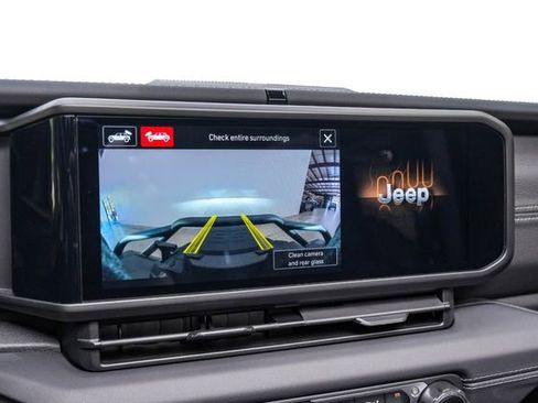 Used 2024 Jeep Wrangler Unlimited Rubicon w/ Technology Group image 33