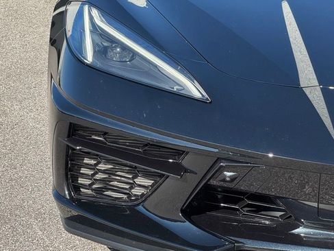 Used 2023 Chevrolet Corvette Stingray Premium Conv w/ Z51 Performance Package RWD image 8