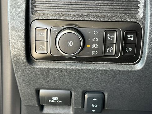 New 2026 Ford F250 Lariat w/ Black Appearance Package image 32