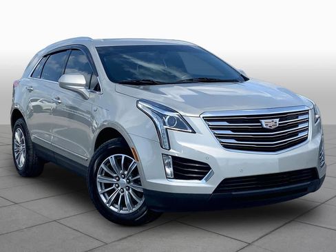Used 2017 Cadillac XT5 Luxury image 3