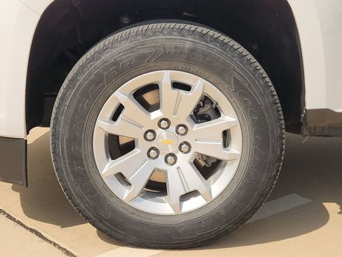 Used 2022 Chevrolet Colorado LT w/ Fleet Safety Package RWD image 10