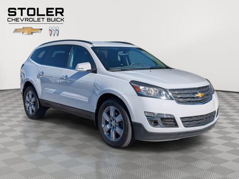 Used 2017 Chevrolet Traverse LT w/ Style and Technology Package image 7