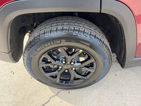 New 2026 Jeep Grand Cherokee Altitude AWD/4WD image 11