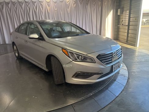 Used 2015 Hyundai Sonata Limited w/ Option Group 06 FWD image 3