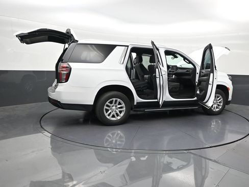 Used 2022 Chevrolet Tahoe LS RWD image 32