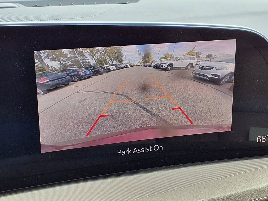 Used 2024 Cadillac XT4 Luxury w/ Cold Weather Package FWD image 24
