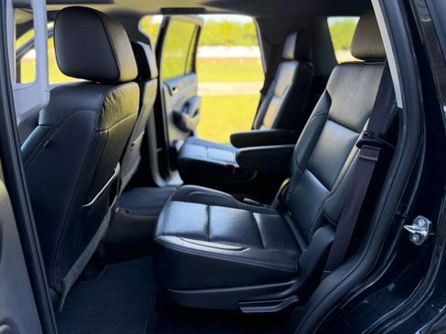 Used 2017 Chevrolet Tahoe LT w/ LT Midnight Edition RWD image 12