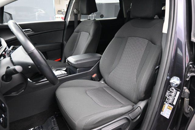 Used 2026 Kia Sportage LX AWD/4WD image 16