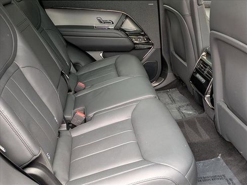 Certified 2025 Land Rover Range Rover Sport SE image 21