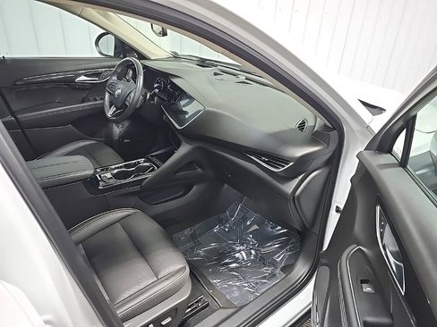 Used 2021 Buick Envision Essence w/ Technology Package I image 16