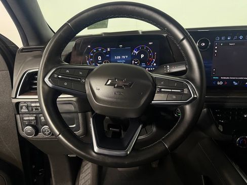 Used 2025 Chevrolet Tahoe Z71 AWD/4WD image 15