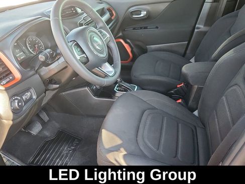 Used 2020 Jeep Renegade Latitude image 8