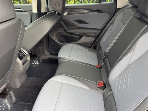 New 2026 Volkswagen Tiguan SE image 26